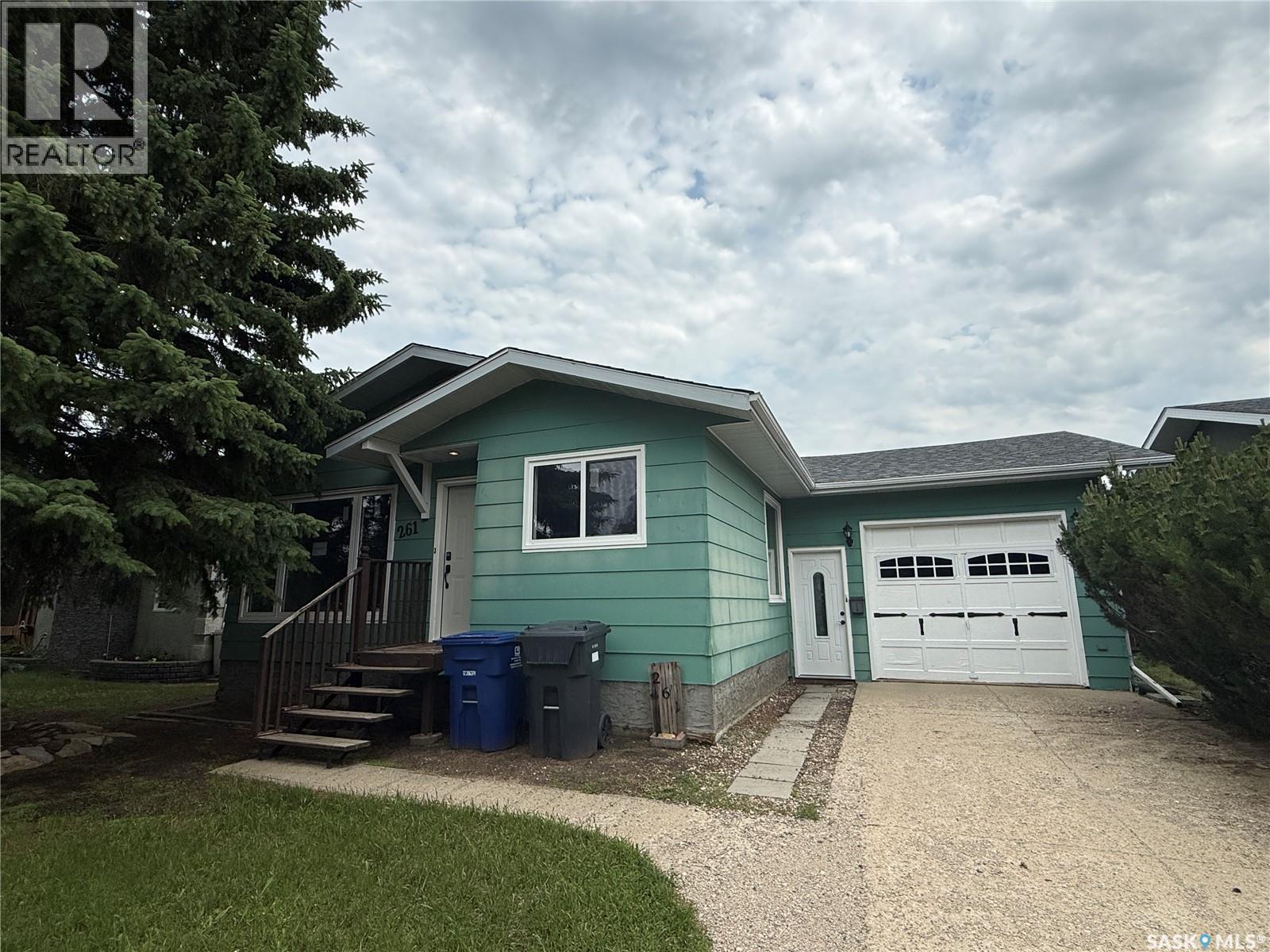 261 Bean Crescent Property Photo 1