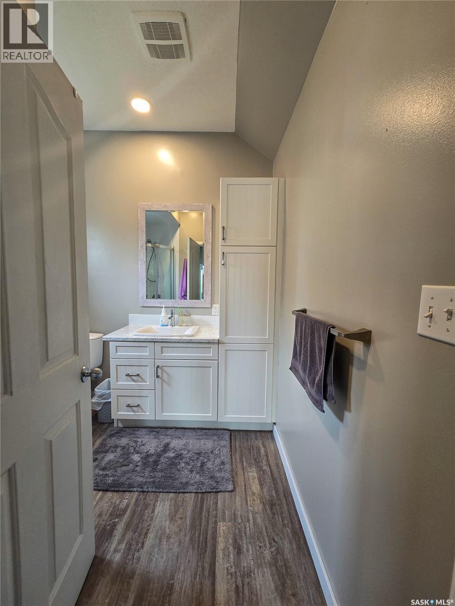 134 9th Avenue W Property Photo 20