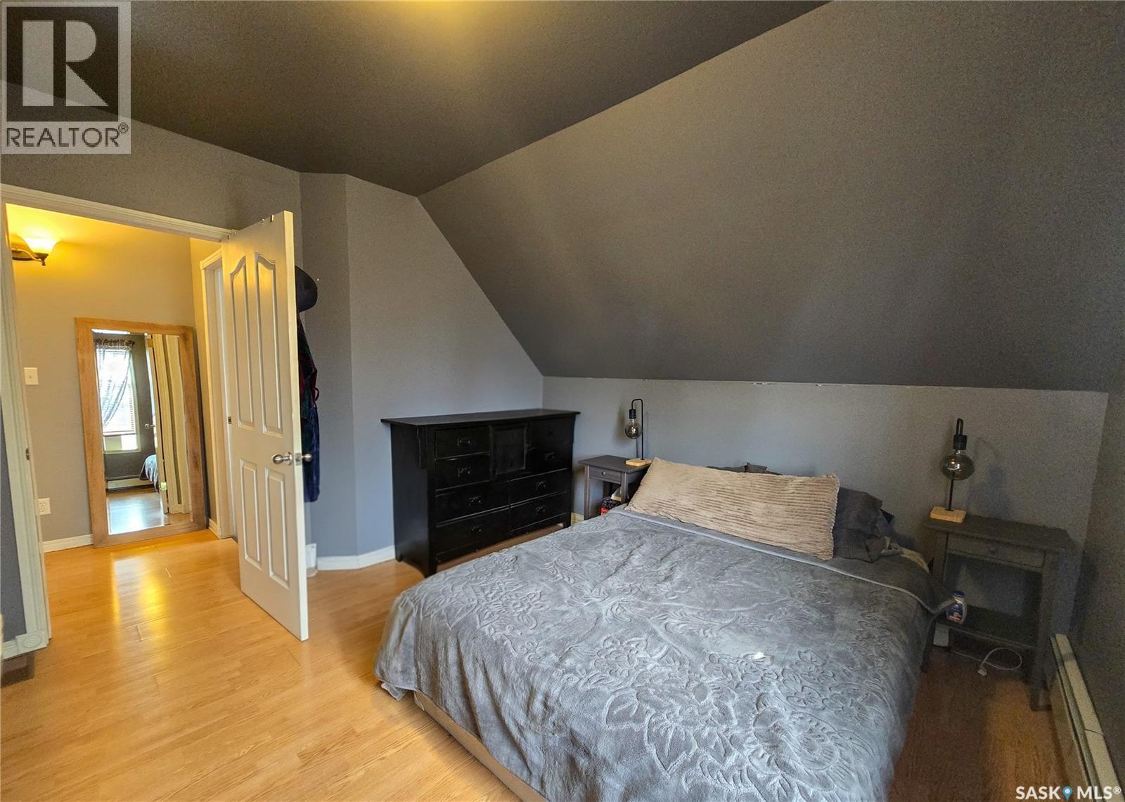 134 9th Avenue W Property Photo 27