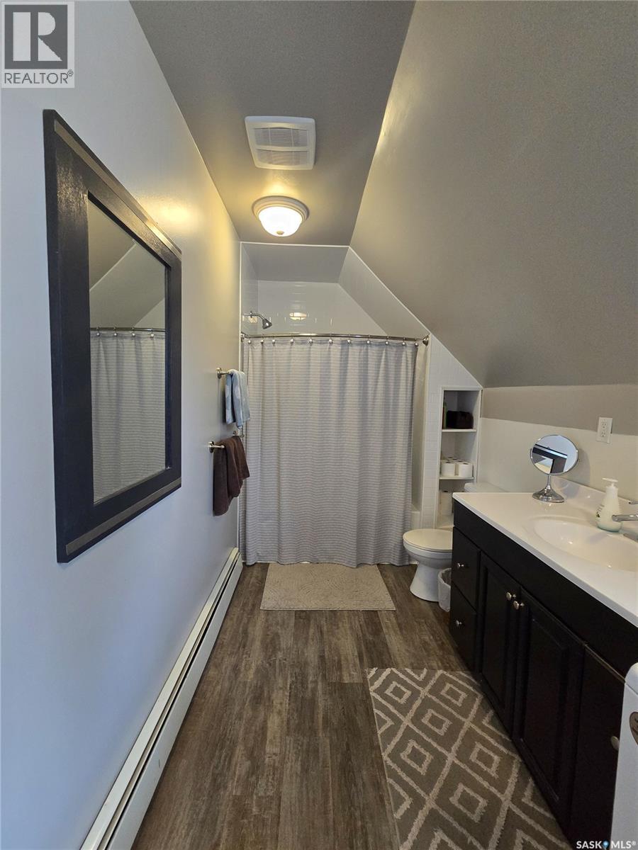 134 9th Avenue W Property Photo 28