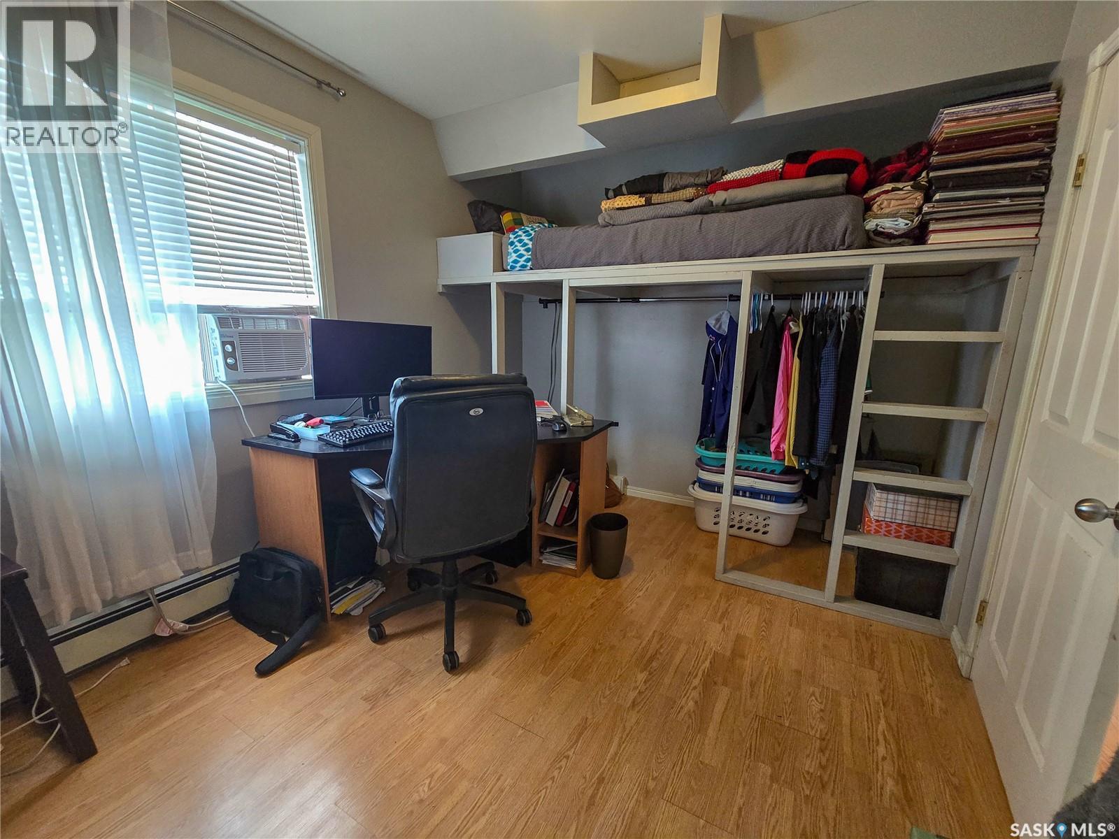 134 9th Avenue W Property Photo 36