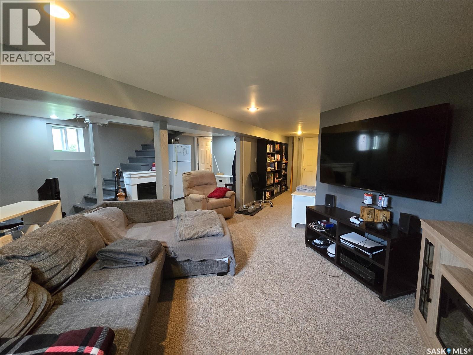 134 9th Avenue W Property Photo 40