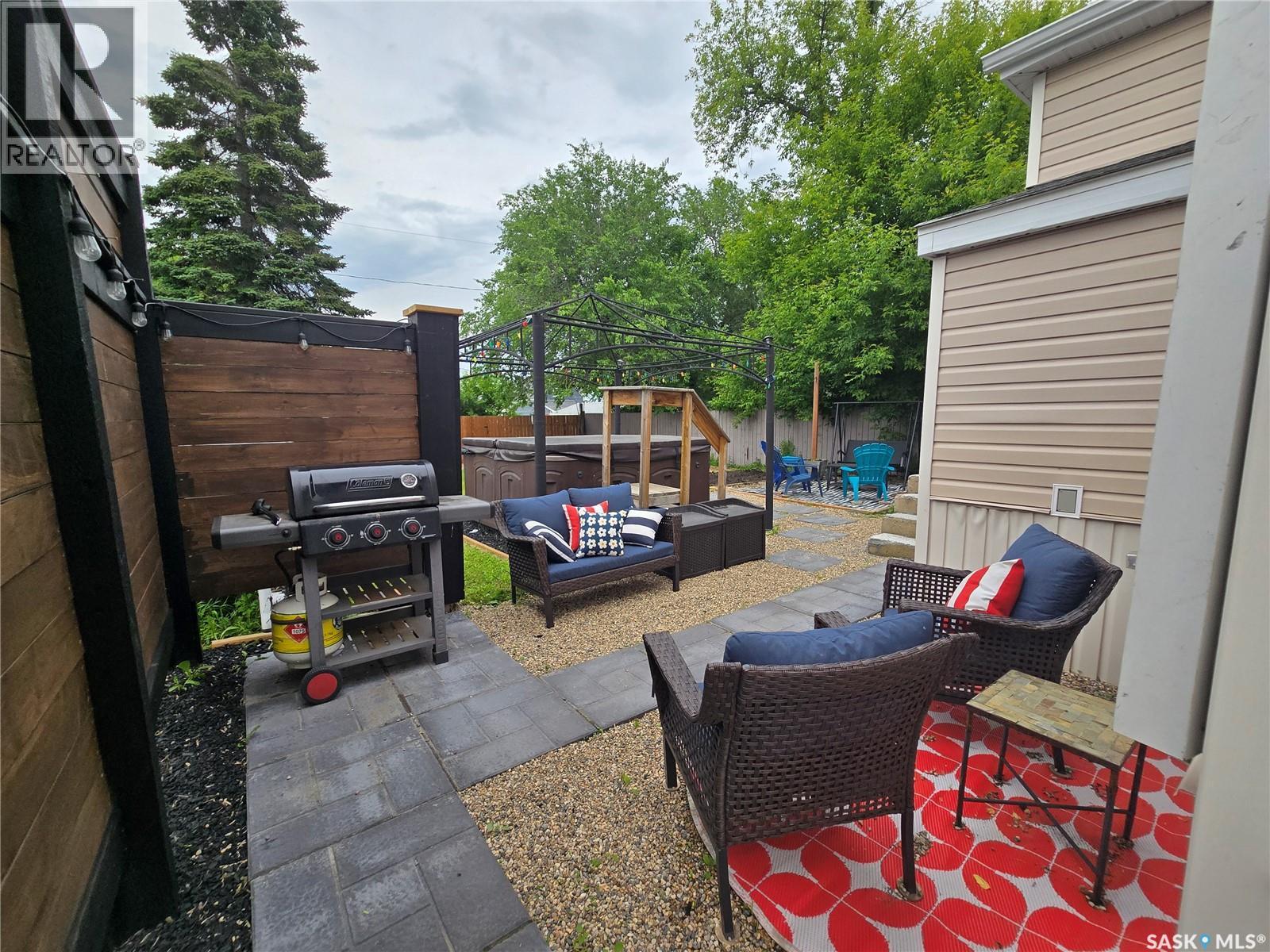 134 9th Avenue W Property Photo 49