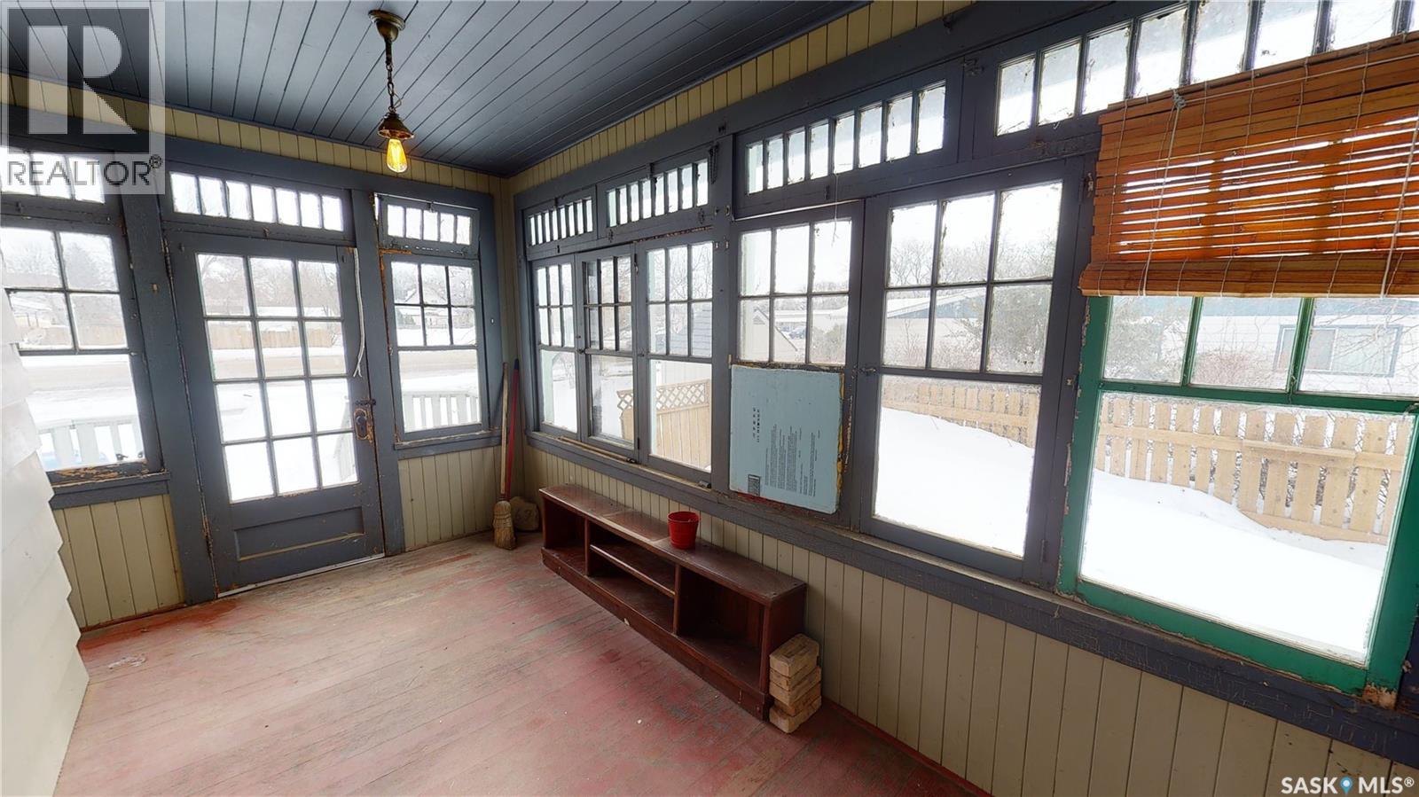 215 Main Street Property Photo 3