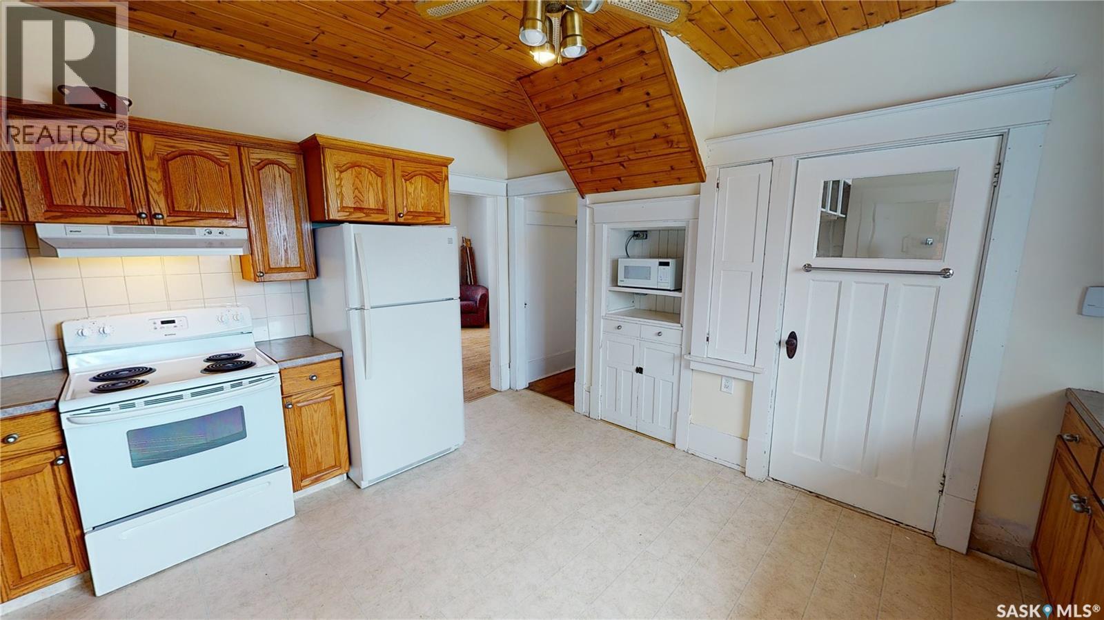 215 Main Street Property Photo 7