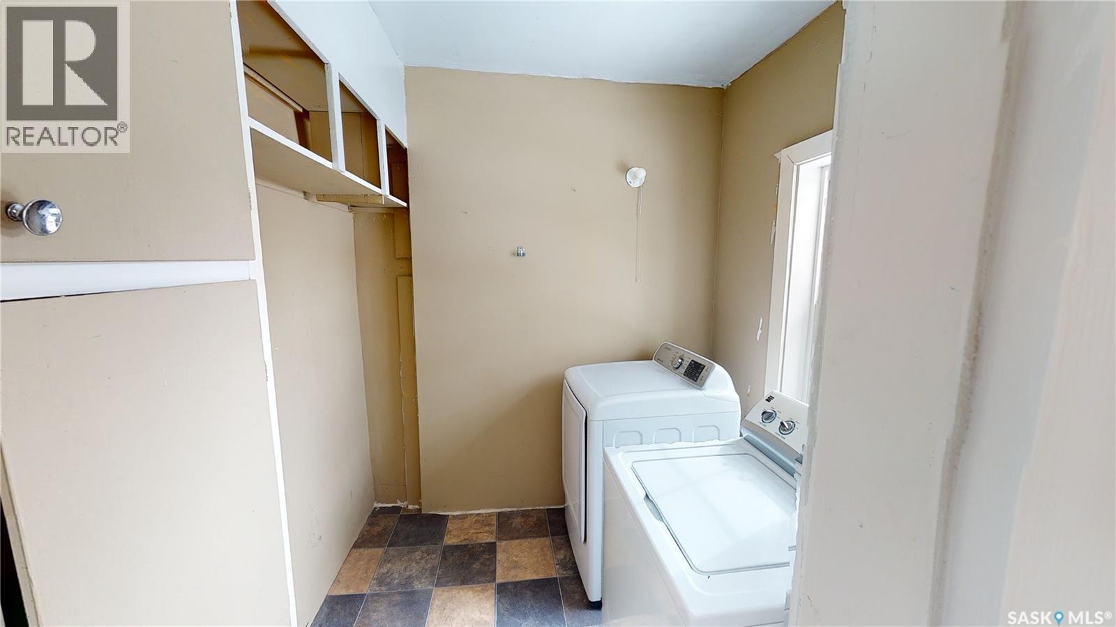 215 Main Street Property Photo 10