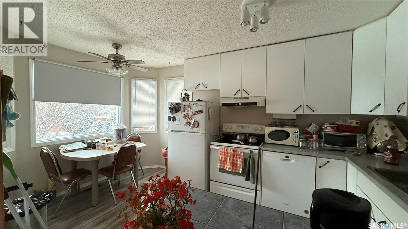 10326 Henderson Drive Property Photo 4
