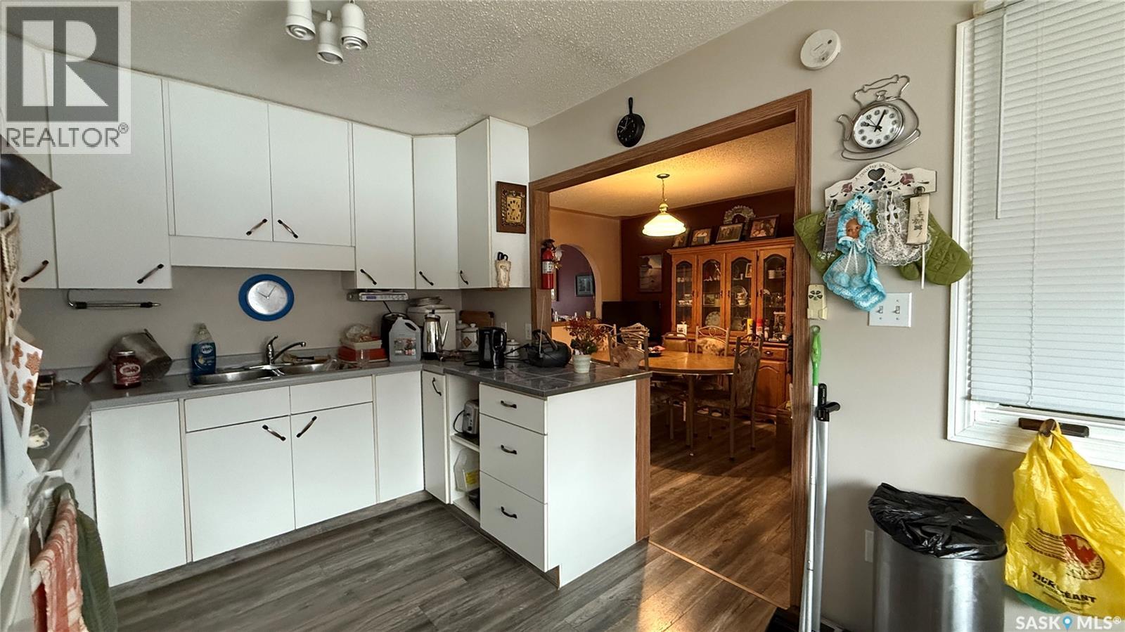 10326 Henderson Drive Property Photo 5