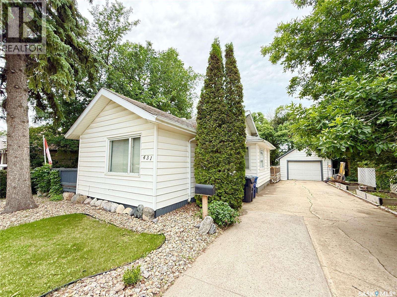 431 Qu'appelle Street Property Photo 1