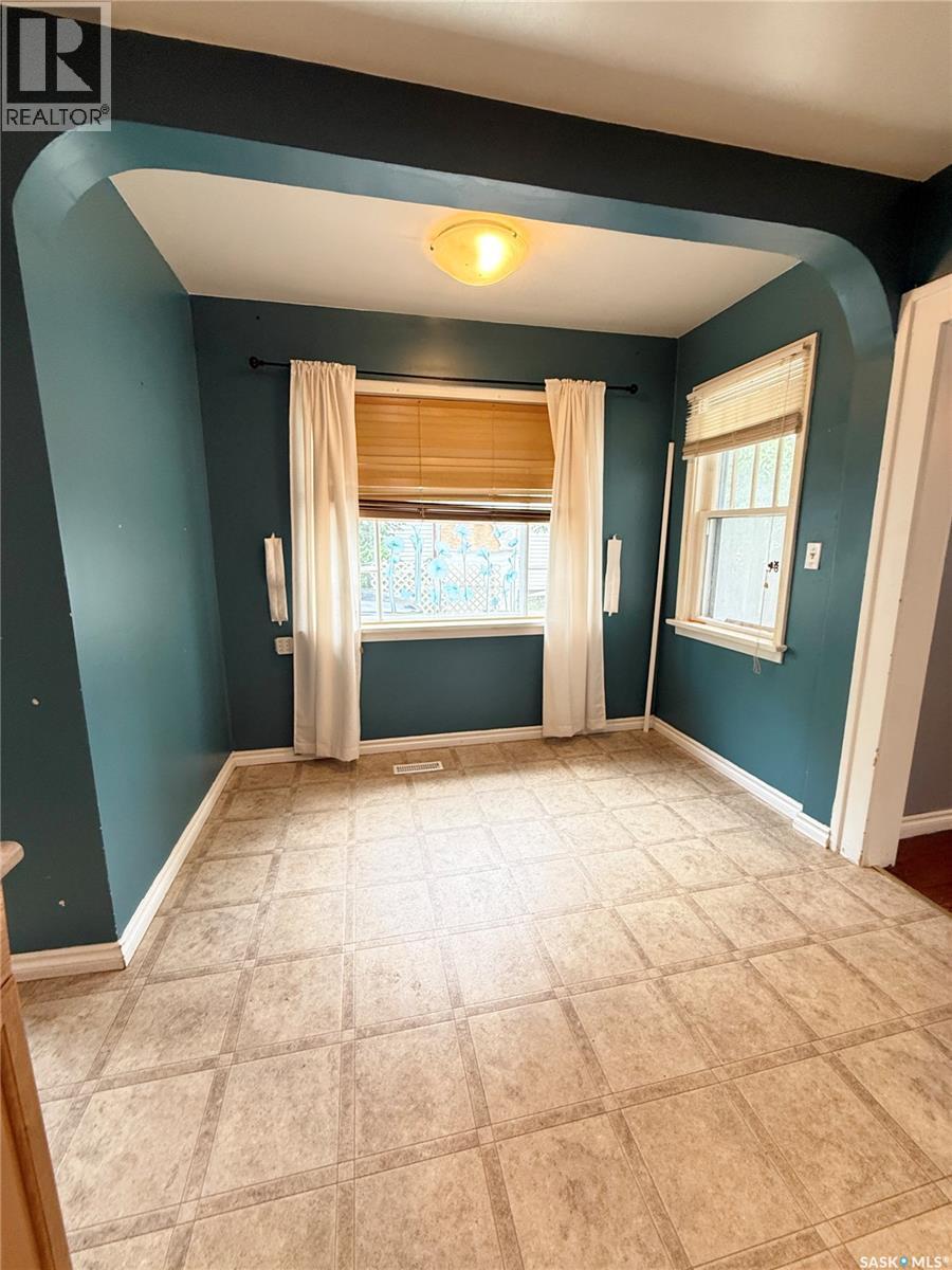 431 Qu'appelle Street Property Photo 3