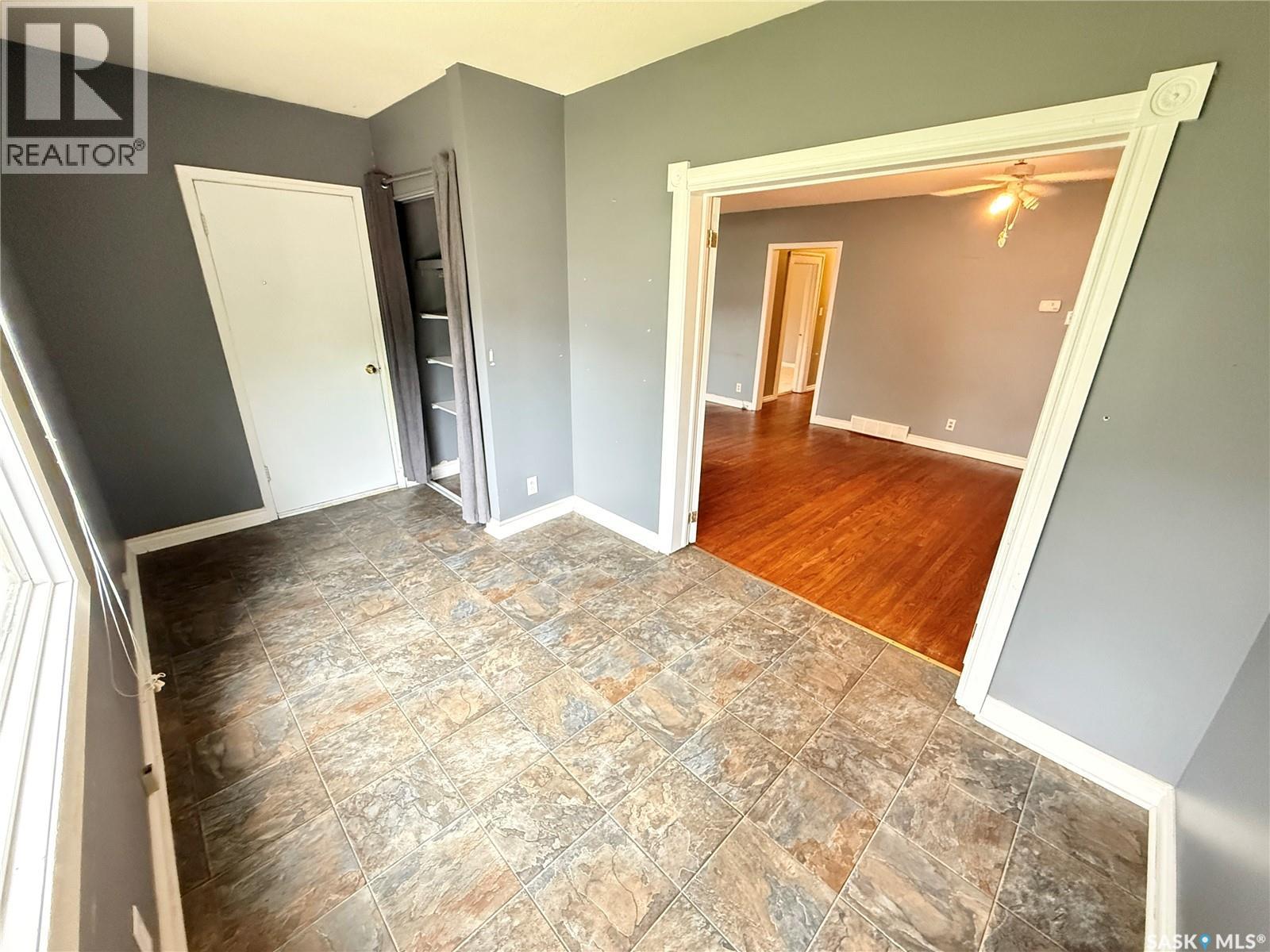 431 Qu'appelle Street Property Photo 7