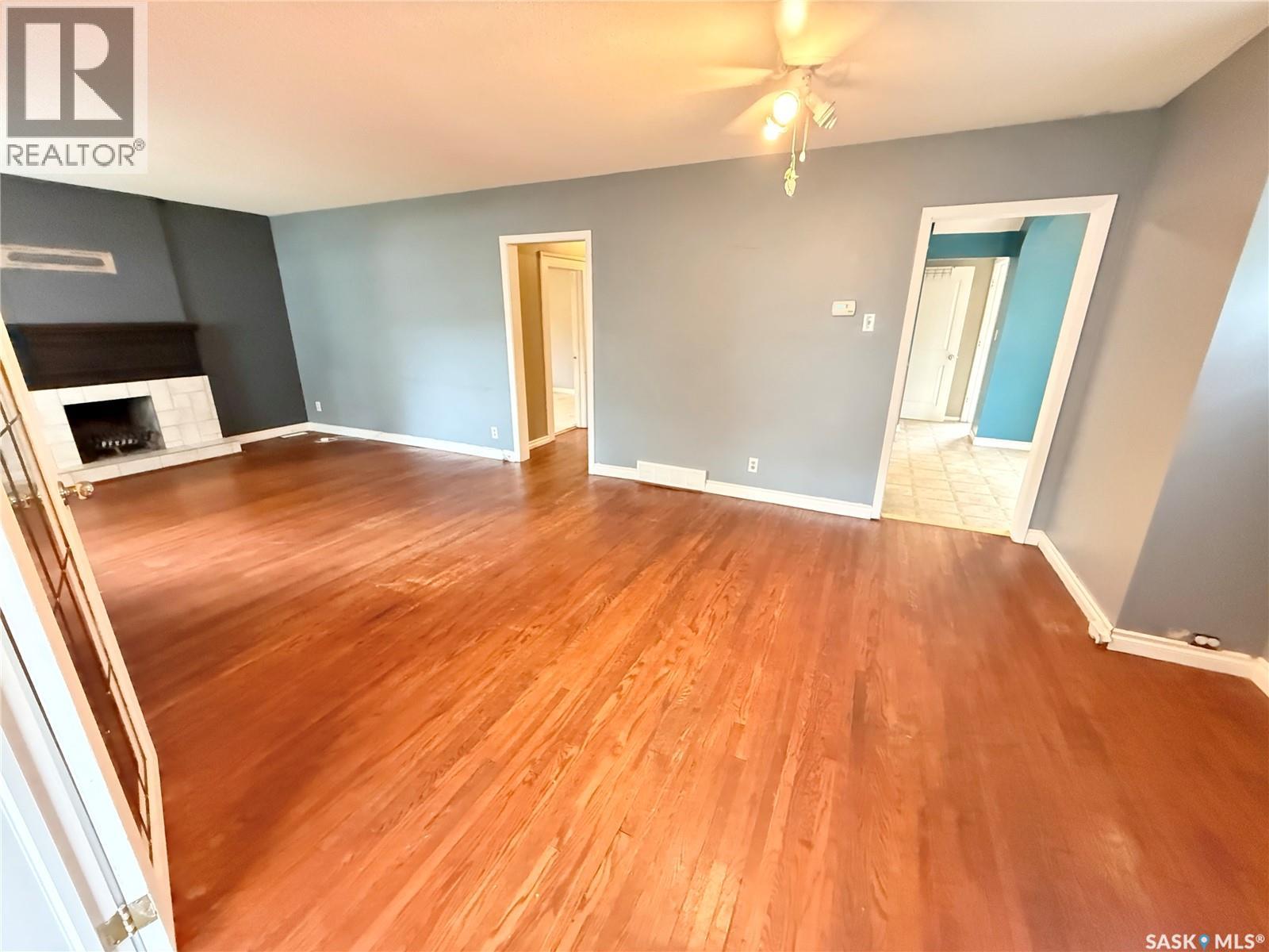 431 Qu'appelle Street Property Photo 8