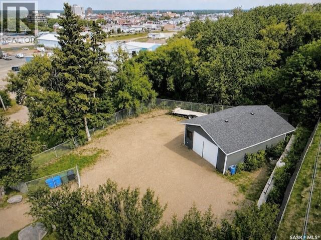 361 18th Street W Property Photo 2