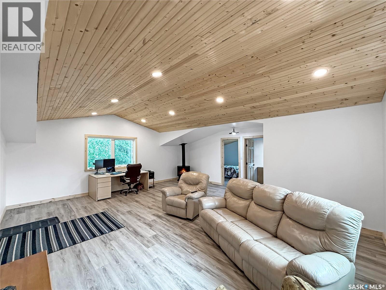 3 White Spruce Crescent Property Photo 6