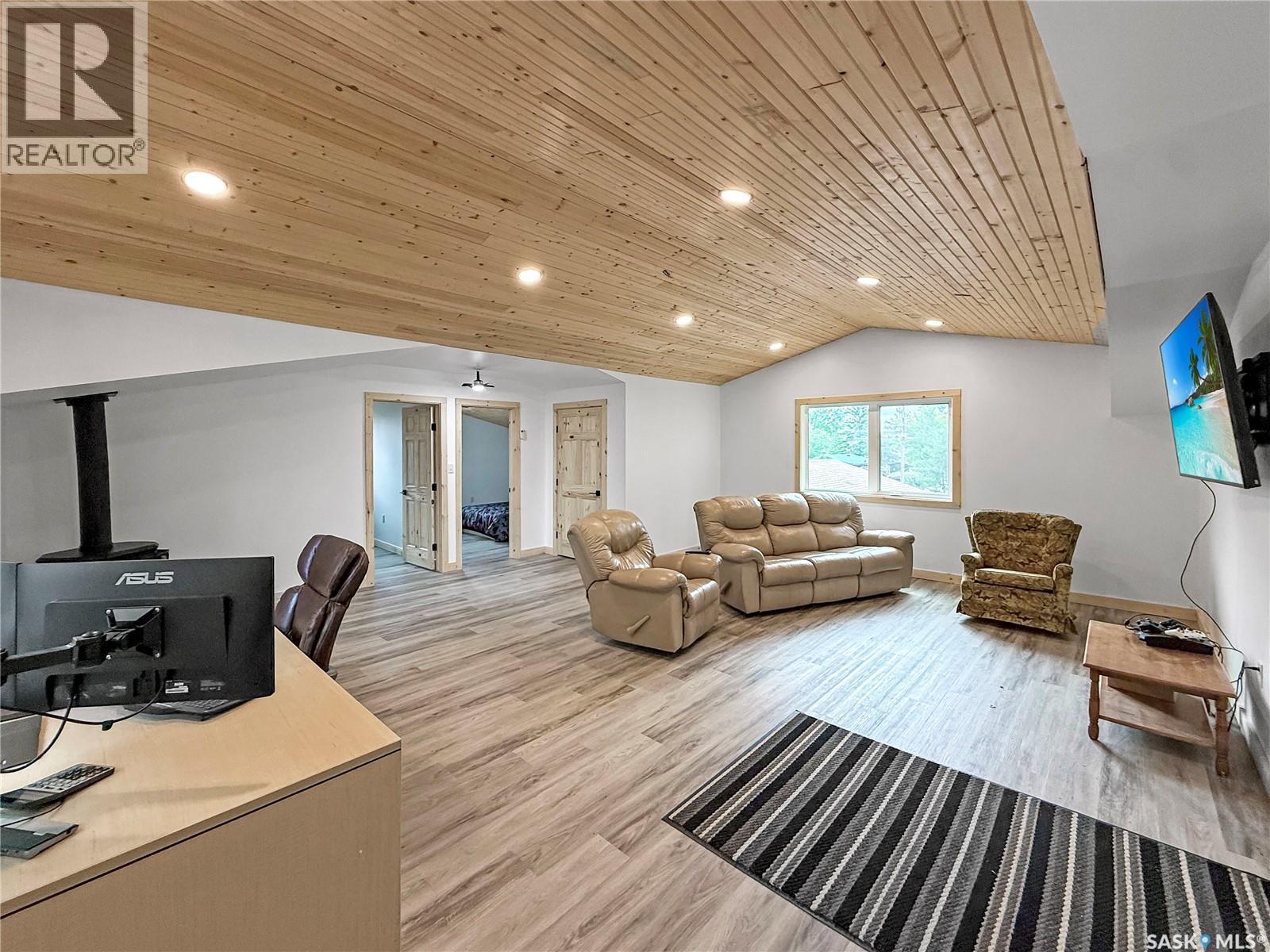 3 White Spruce Crescent Property Photo 8