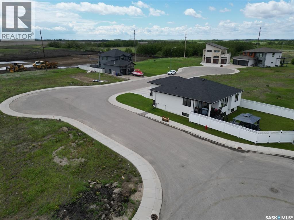 805 Kerr Cove Property Photo 4