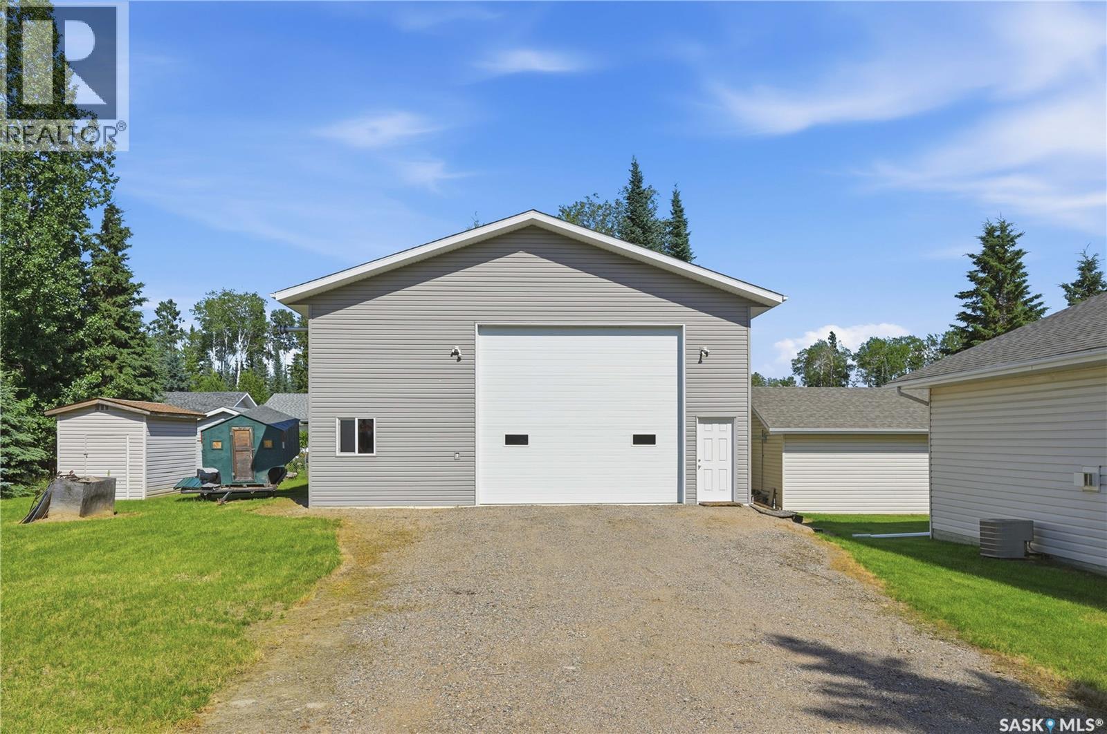 2 Steen Place Property Photo 8
