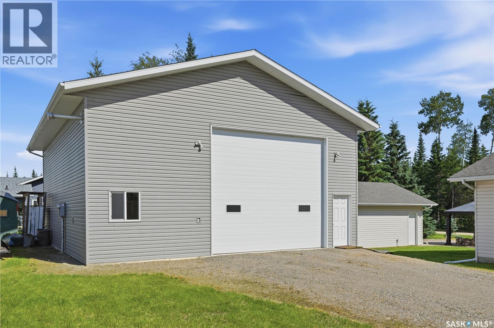 2 Steen Place Property Photo 9