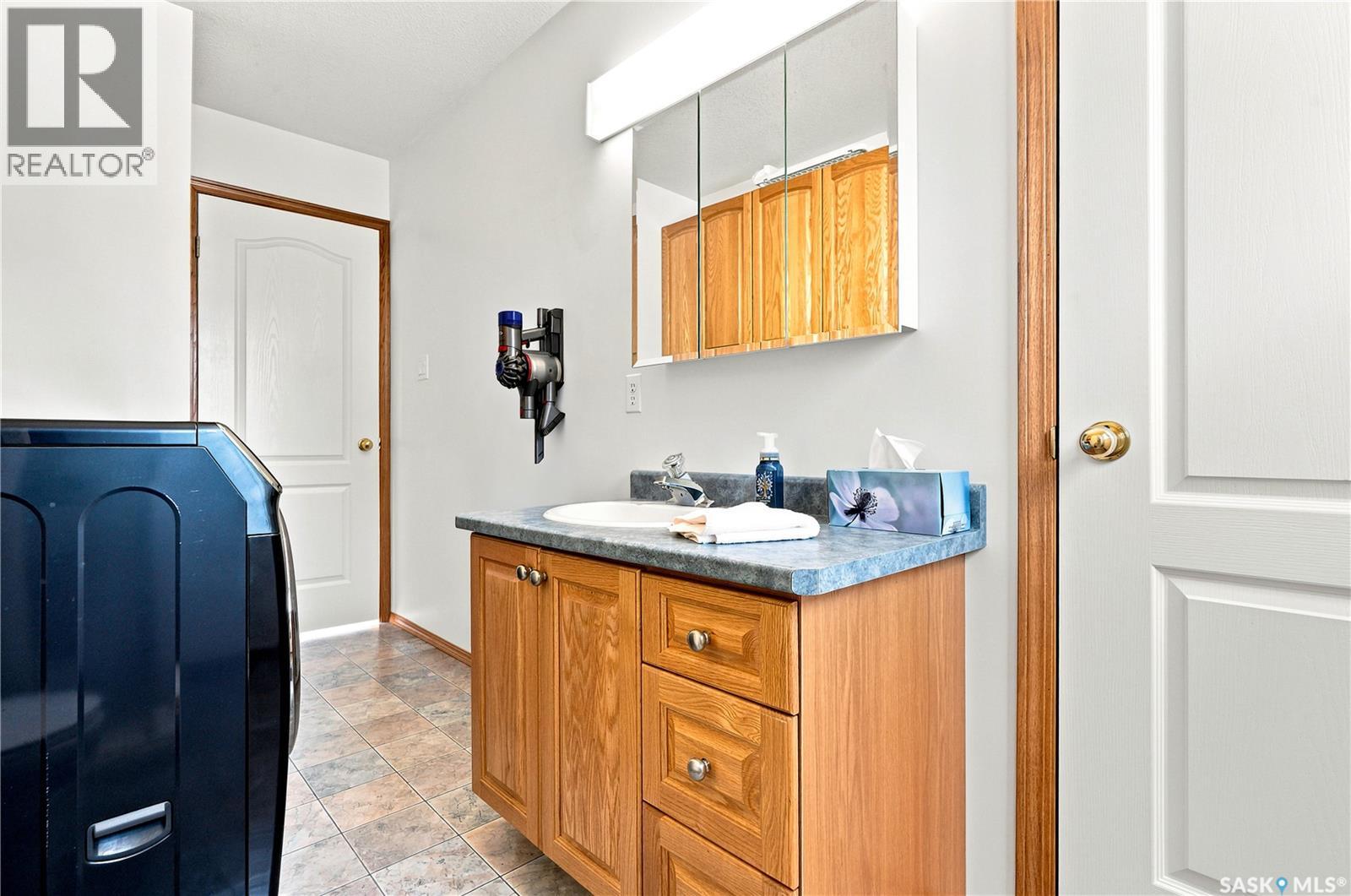 2 Steen Place Property Photo 37