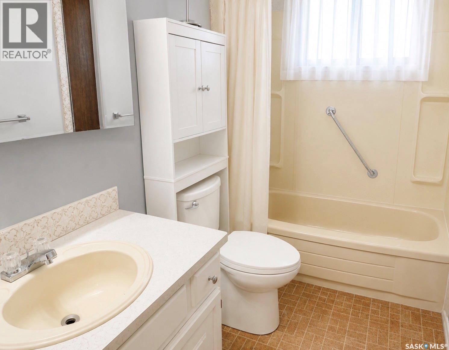 605 5th Avenue W Property Photo 9