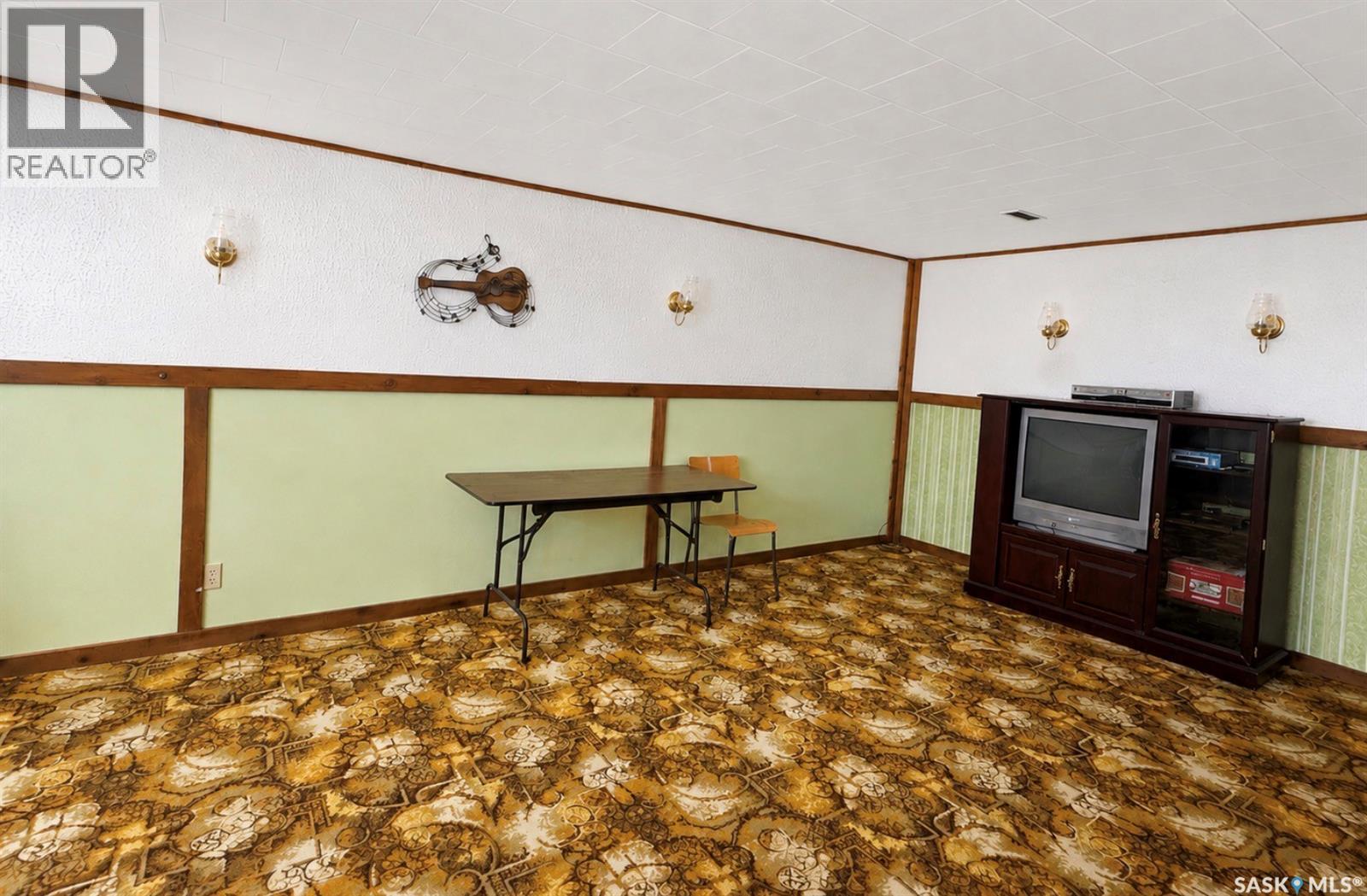 605 5th Avenue W Property Photo 16