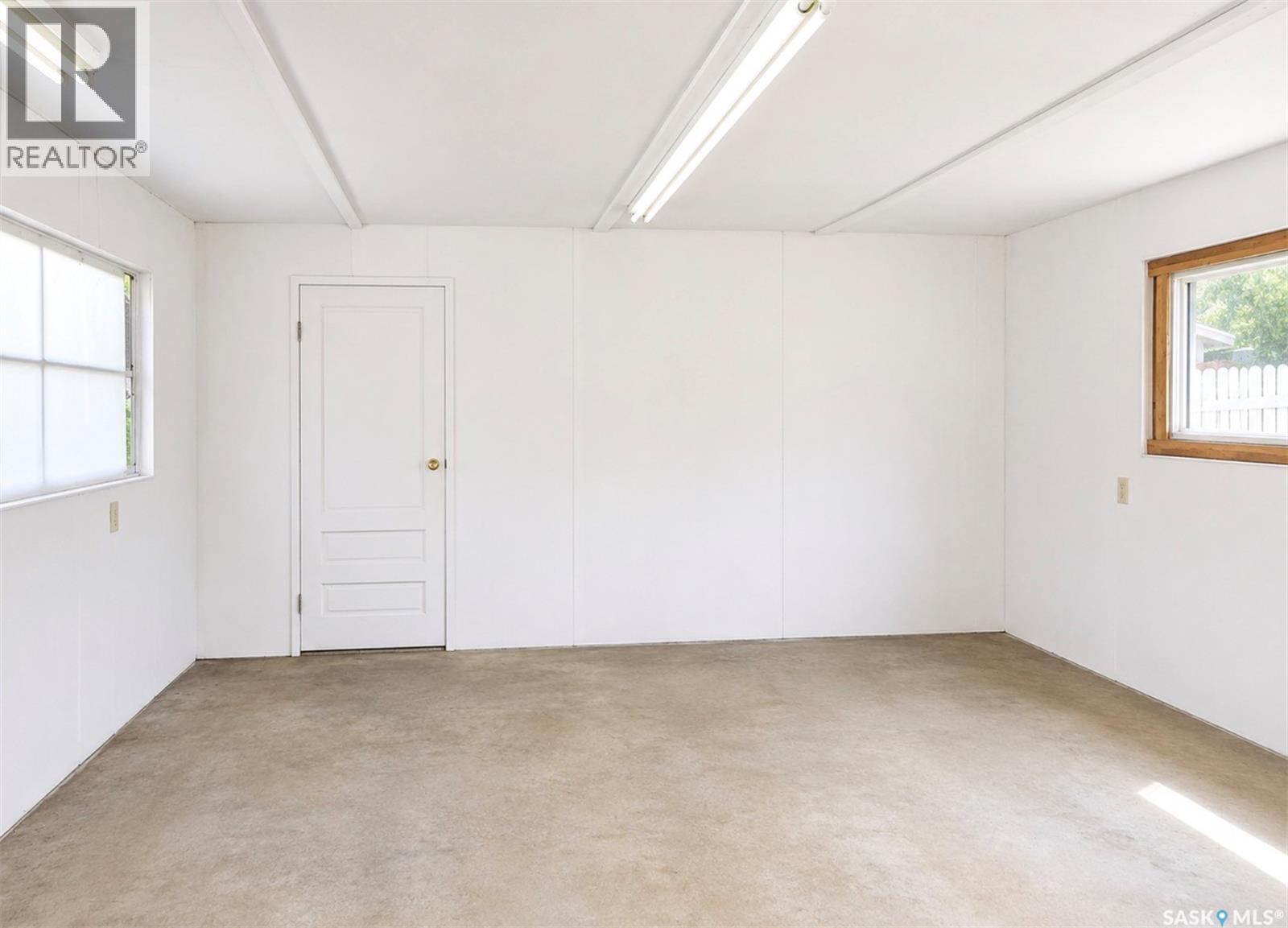605 5th Avenue W Property Photo 24