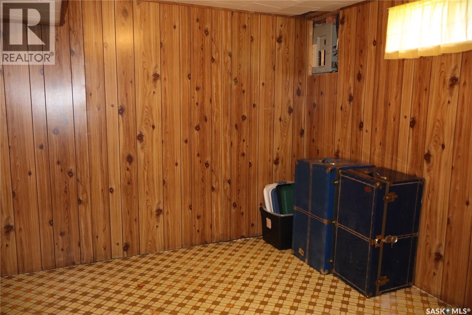 605 5th Avenue W Property Photo 38