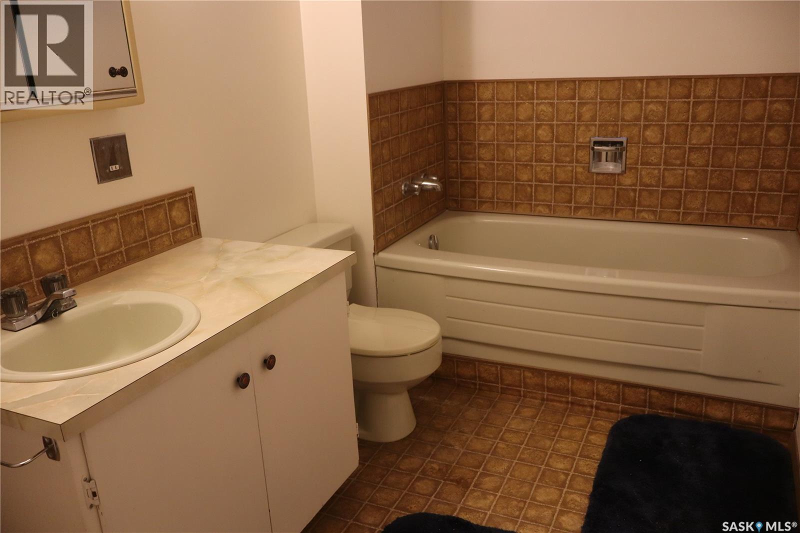 605 5th Avenue W Property Photo 39