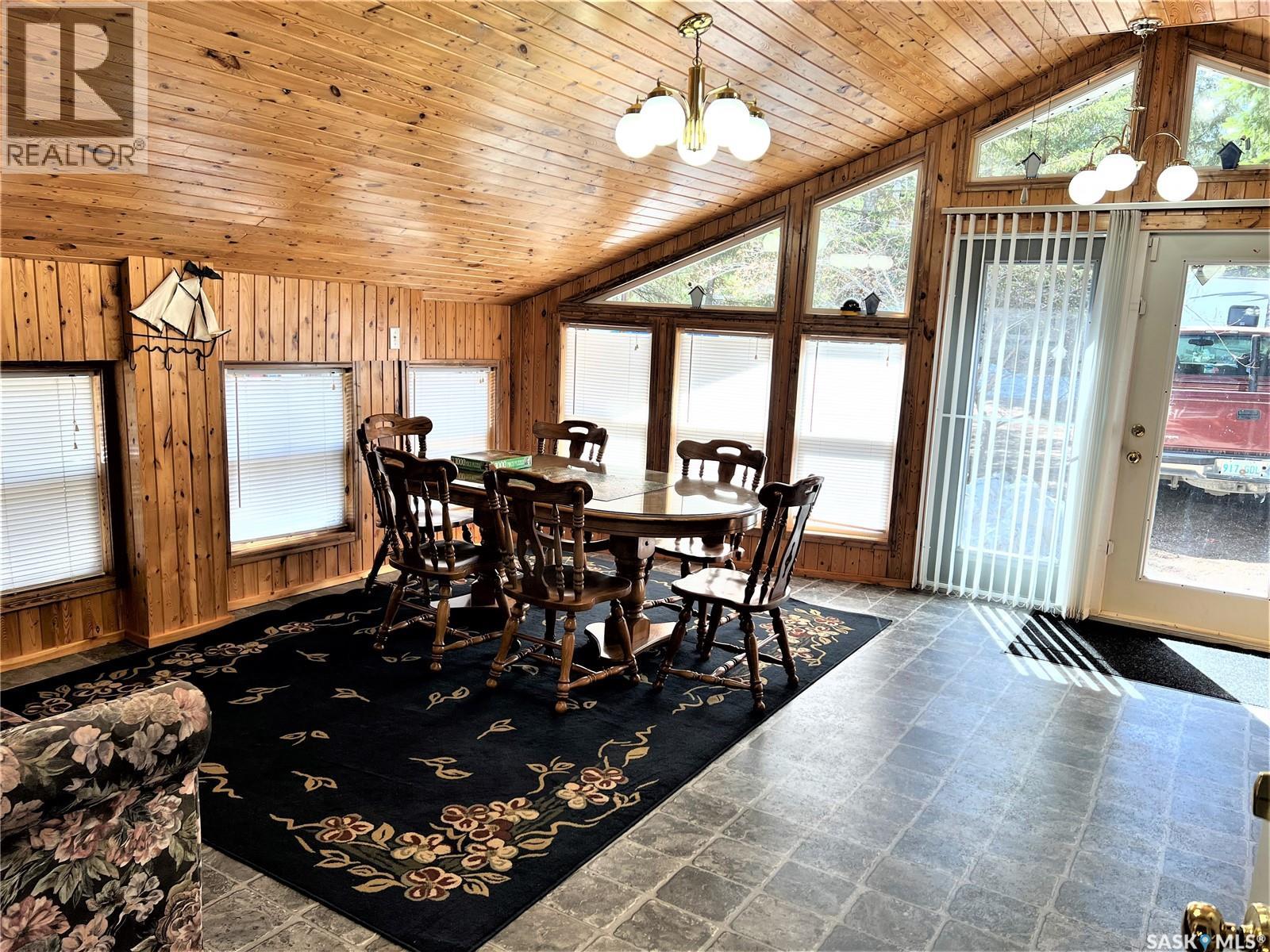 214 Richard Drive Property Photo 4