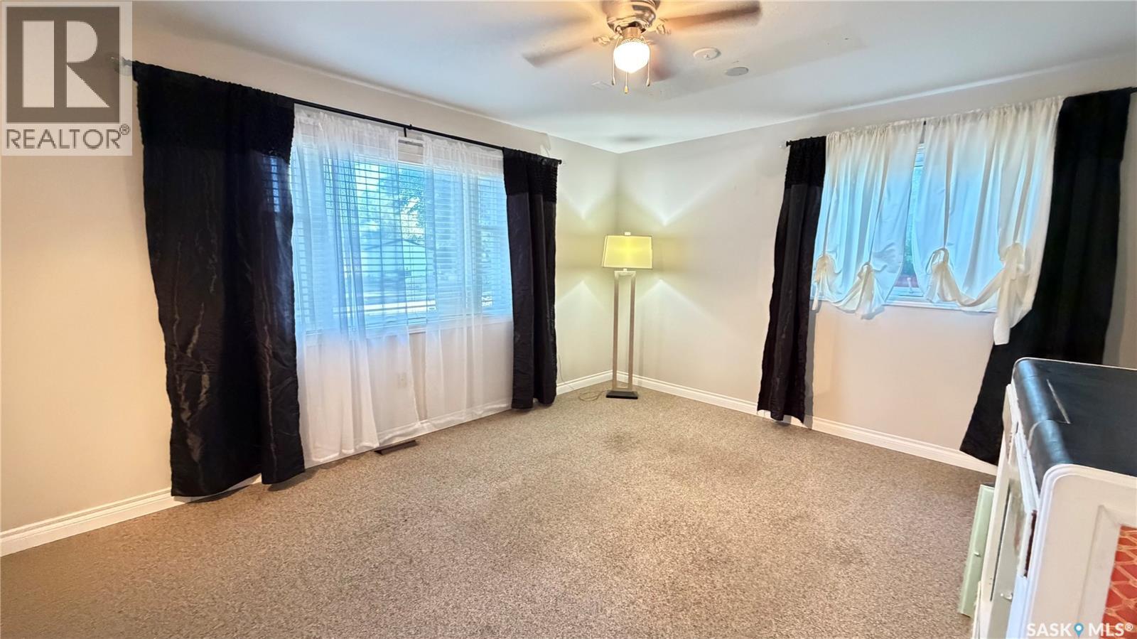 217 2nd Avenue Property Photo 19