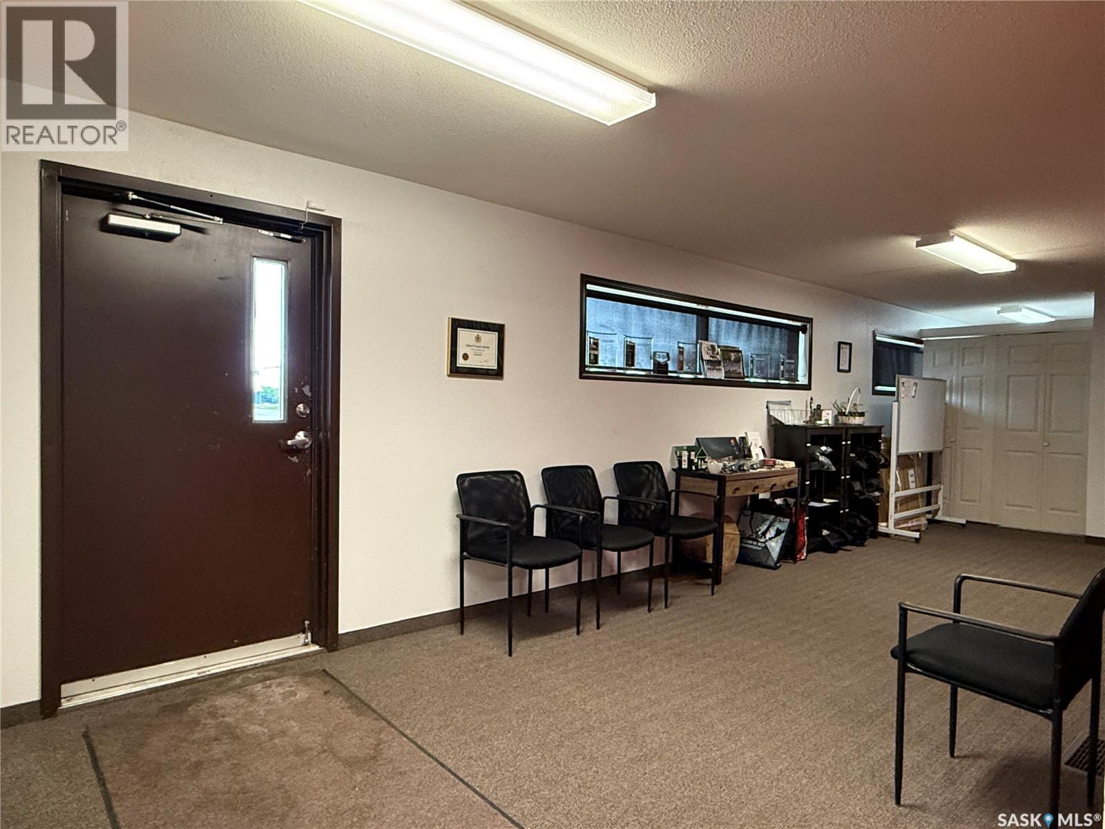 751 7th Avenue W Property Photo 2