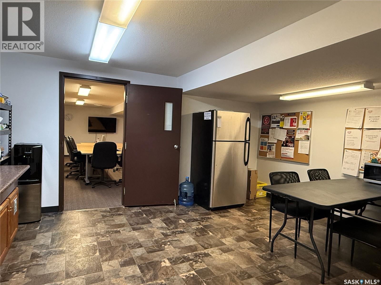 751 7th Avenue W Property Photo 18