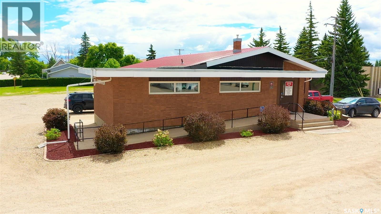 751 7th Avenue W Property Photo 32