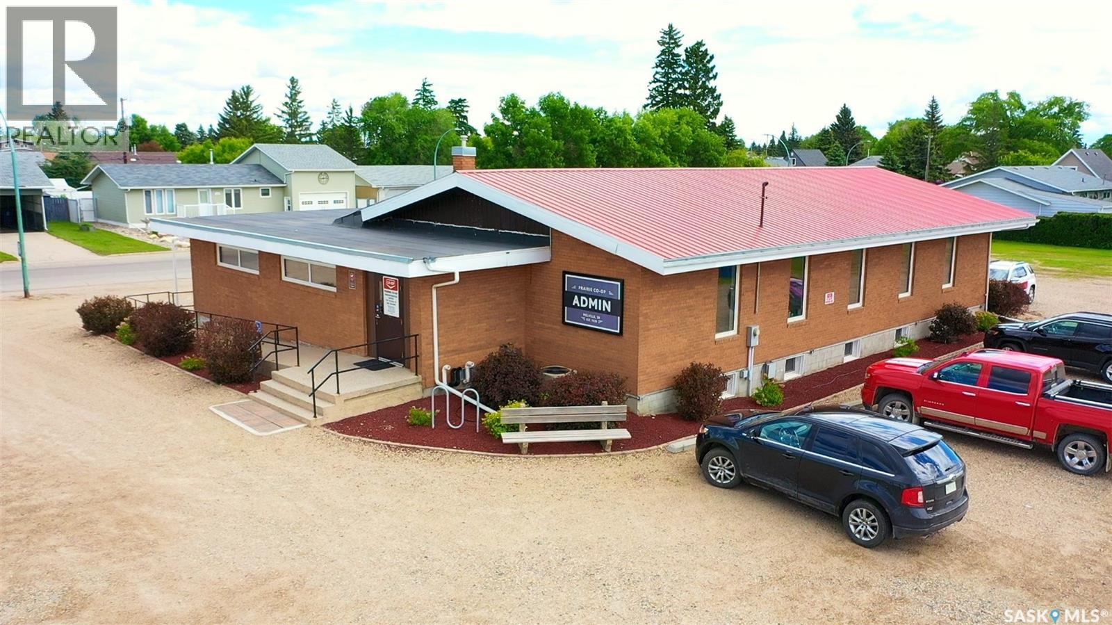 751 7th Avenue W Property Photo 34