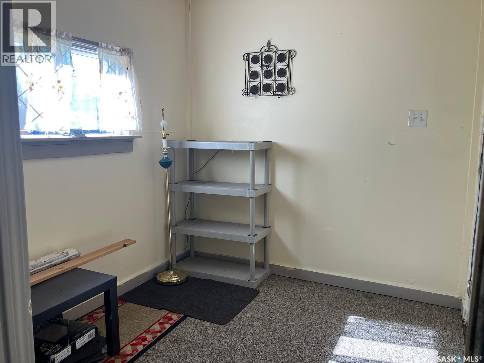 113 1st Street W Property Photo 6