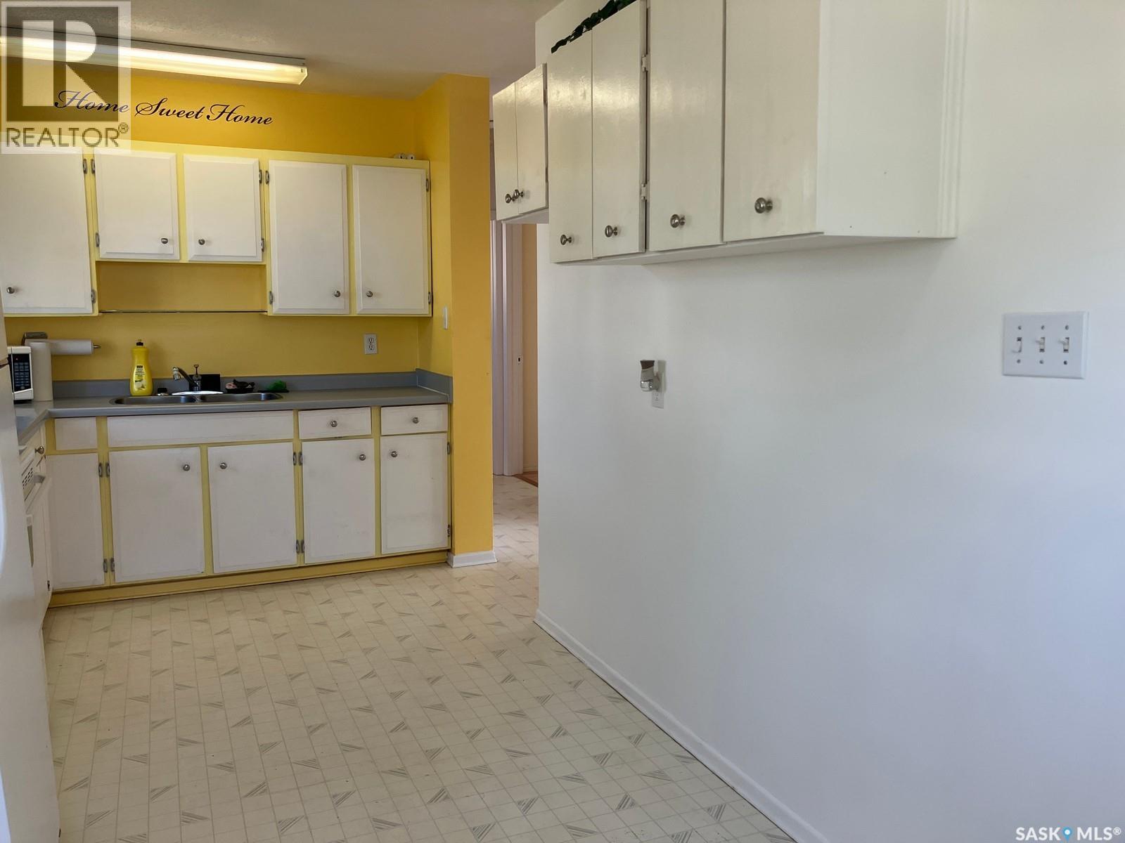 113 1st Street W Property Photo 11