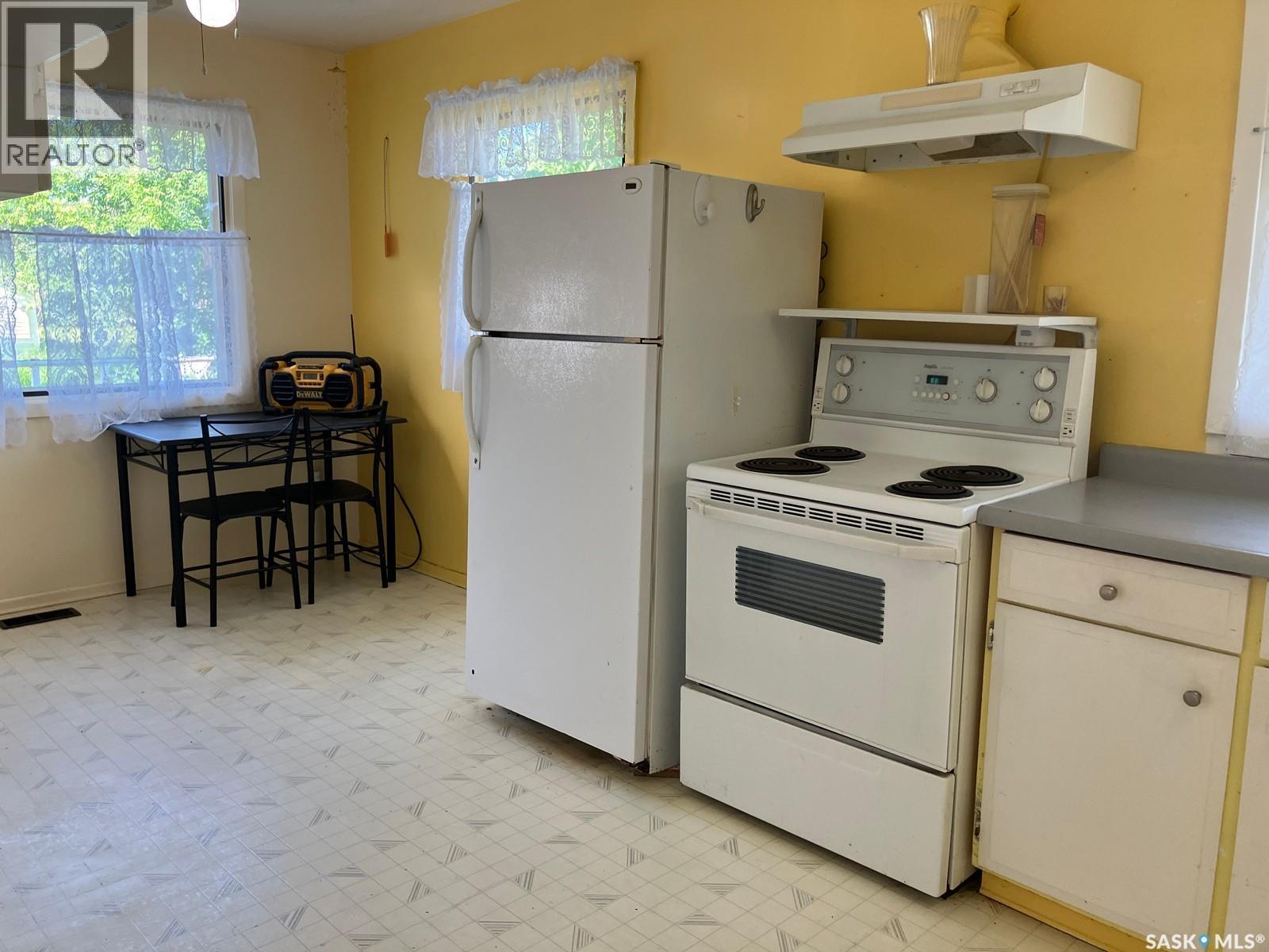 113 1st Street W Property Photo 12