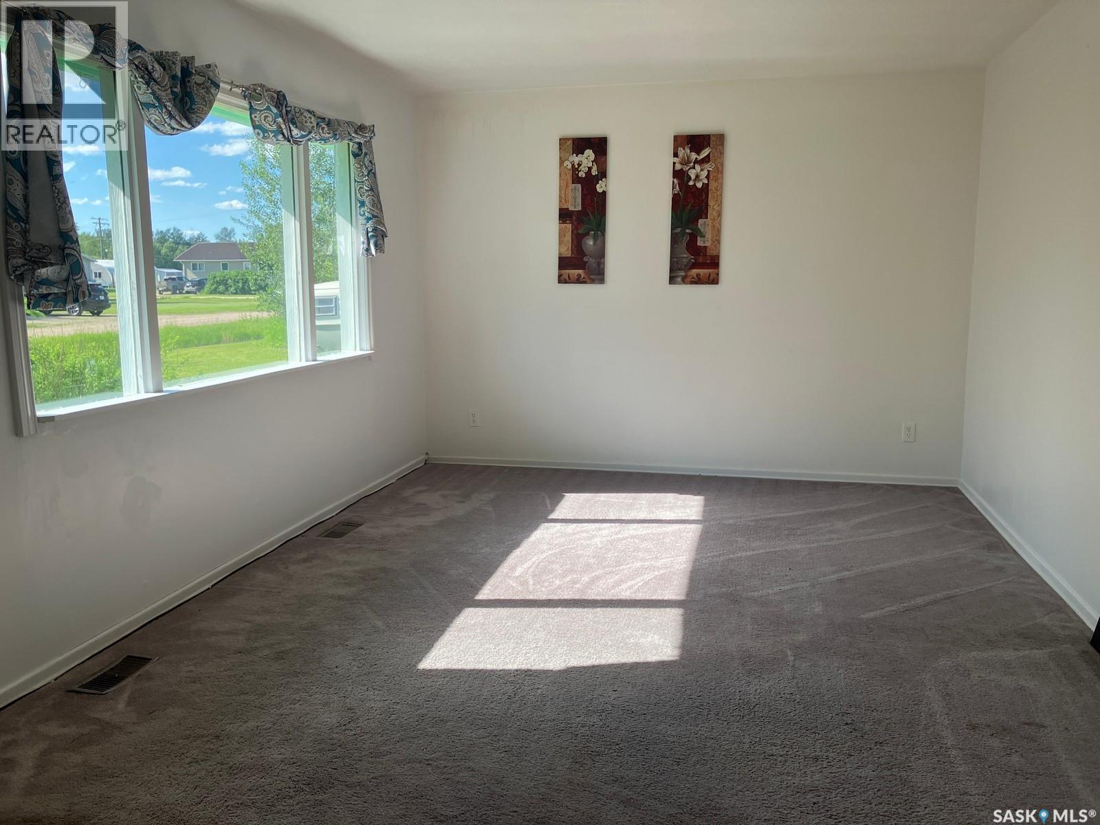 113 1st Street W Property Photo 15