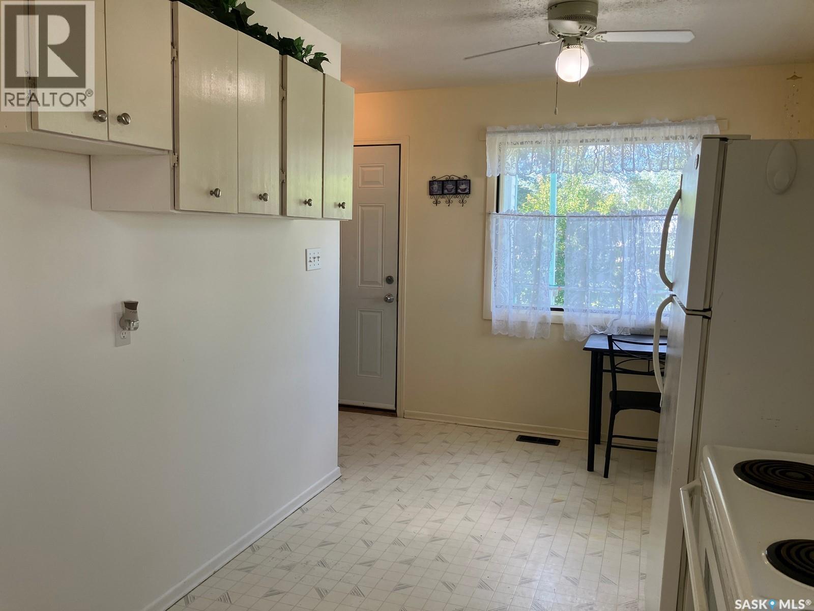 113 1st Street W Property Photo 28