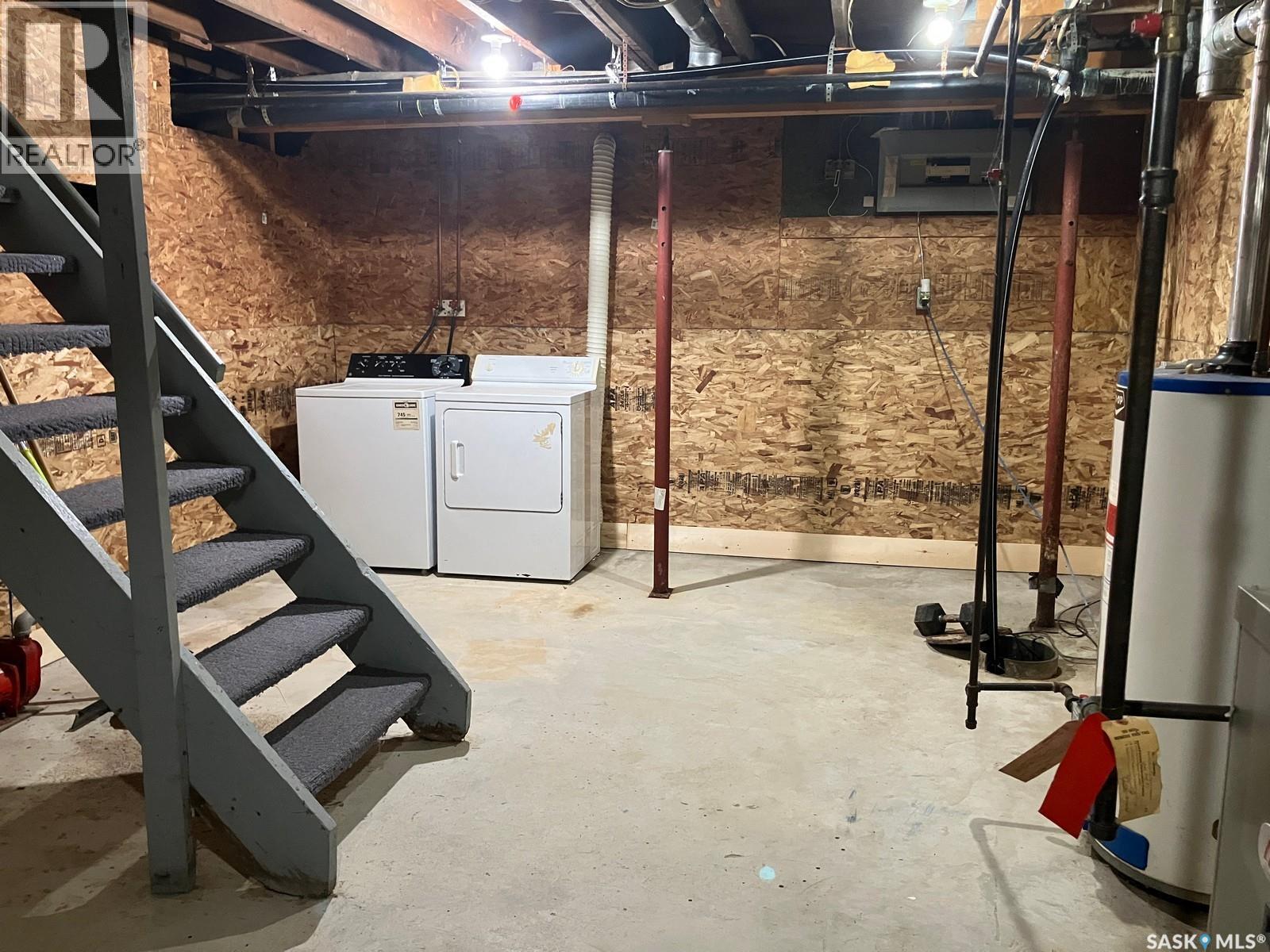 113 1st Street W Property Photo 29