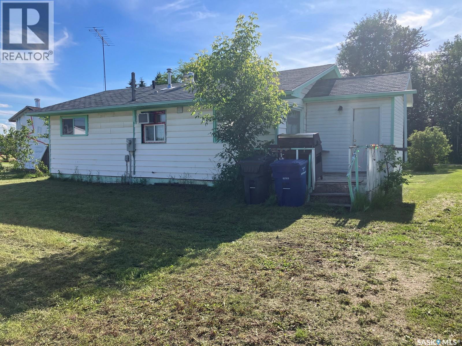 113 1st Street W Property Photo 33