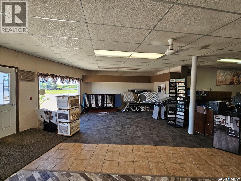 712 Railway Street Property Photo 13