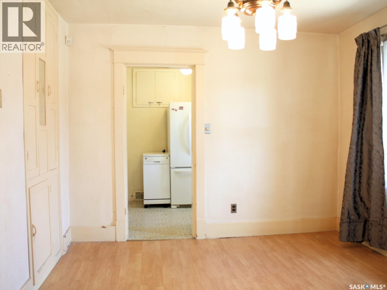 111 L Avenue S Property Photo 9