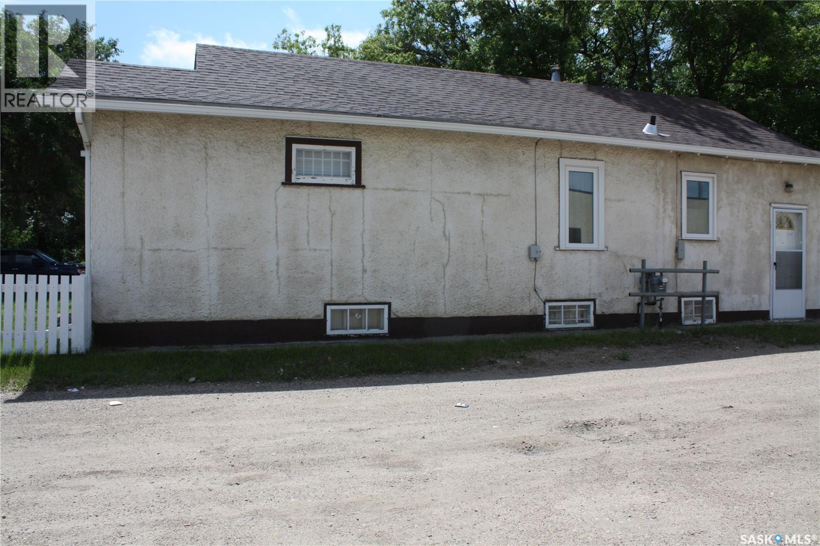111 L Avenue S Property Photo 24