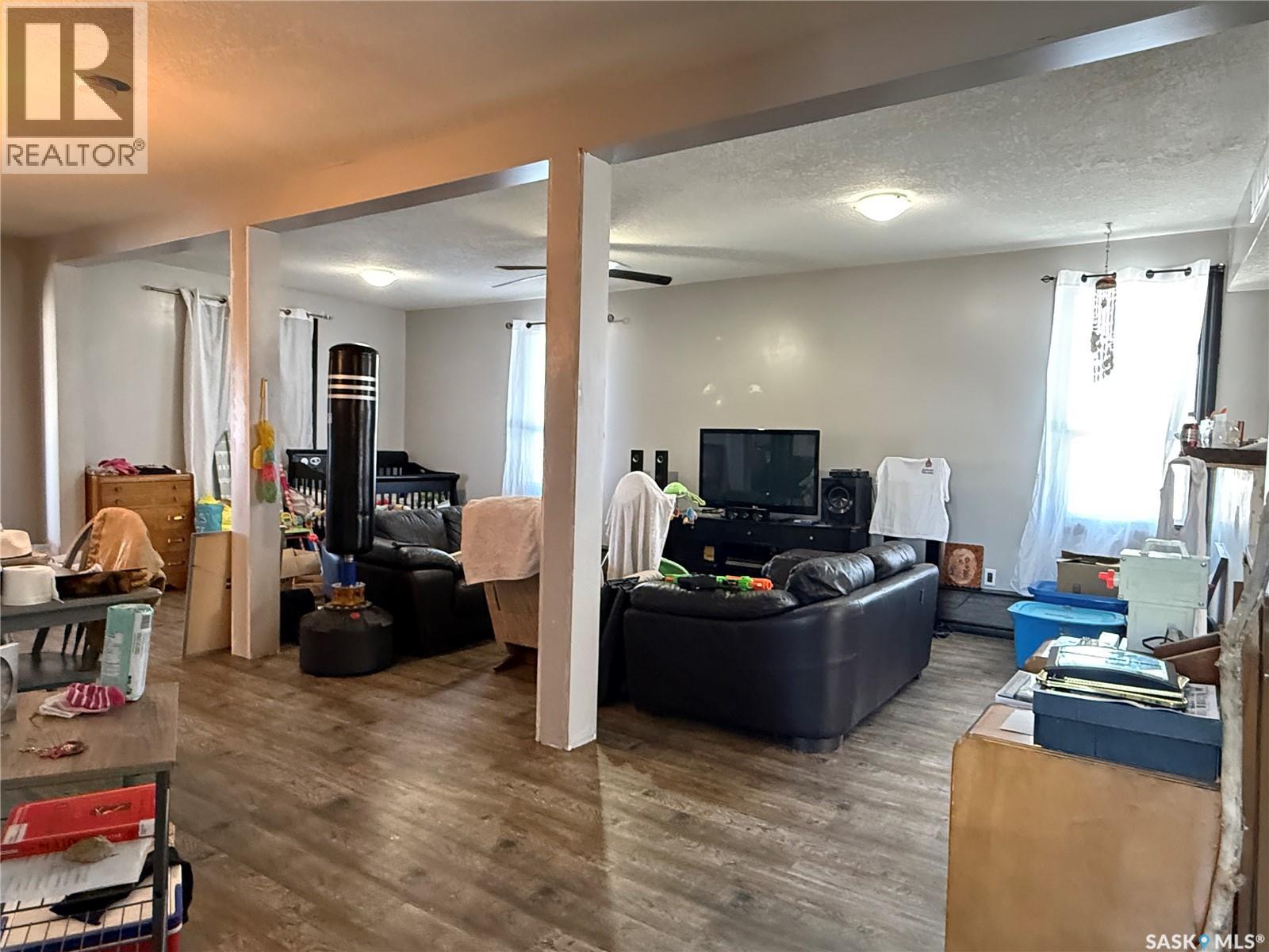 707 Railway Avenue Property Photo 8