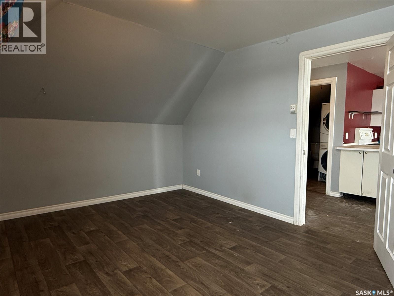 707 Railway Avenue Property Photo 28