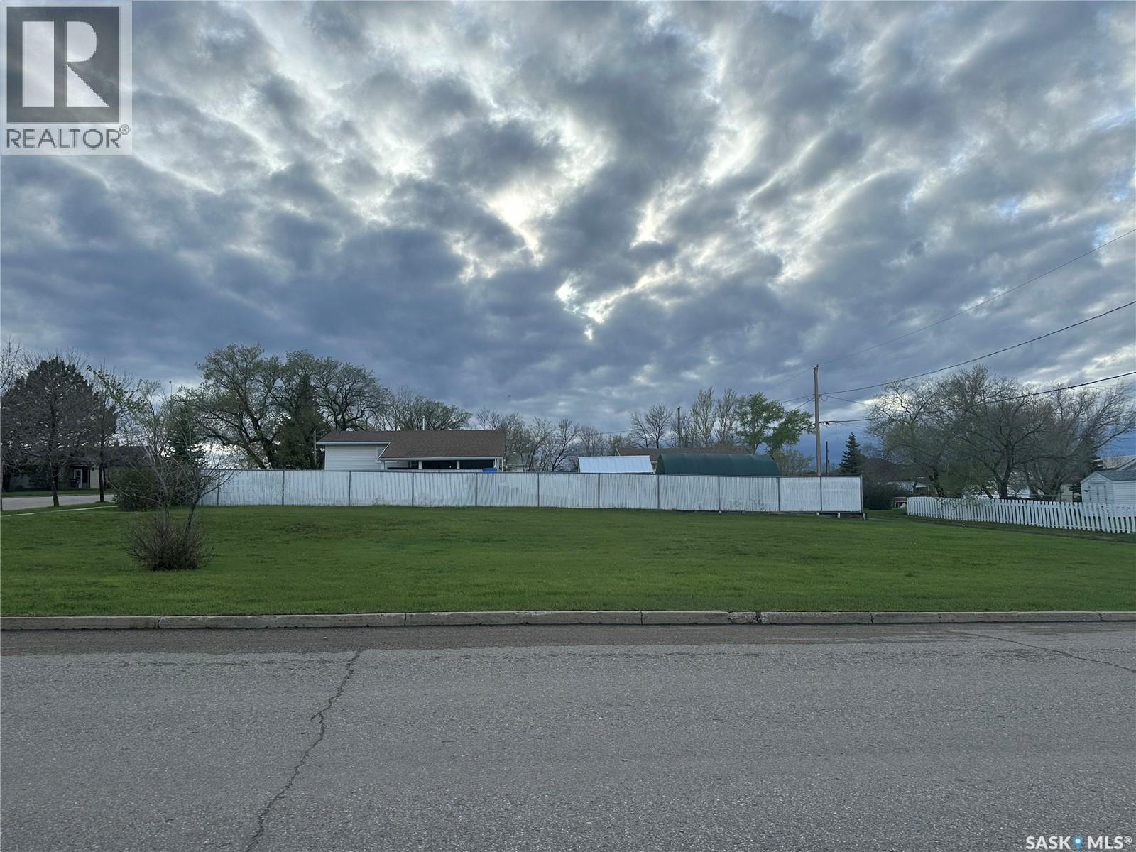 400 3rd Avenue W Property Photo 1