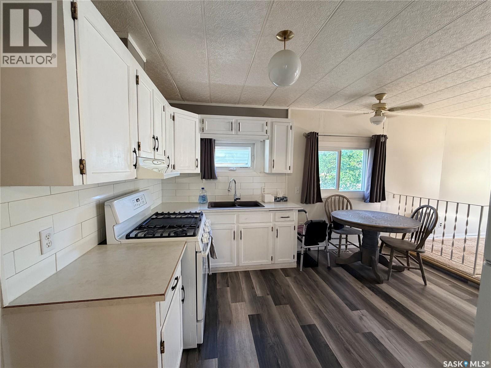 25 Sunrise Estates Property Photo 5