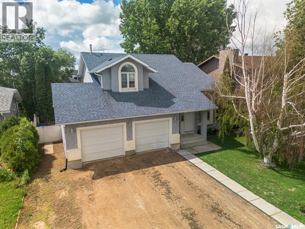 418 Fehr Crescent Property Photo 1