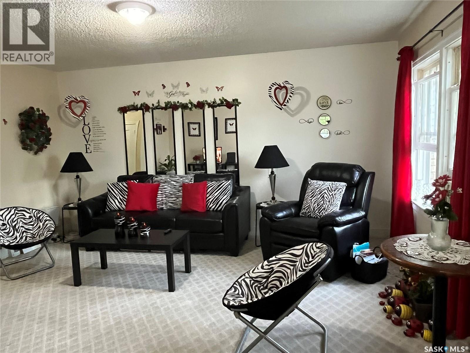 1501 3rd Street Property Photo 9